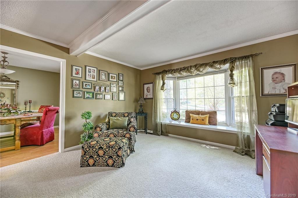 Property image 4 of 805 Forestbrook Drive in Forest Brook, Gastonia, NC 28056