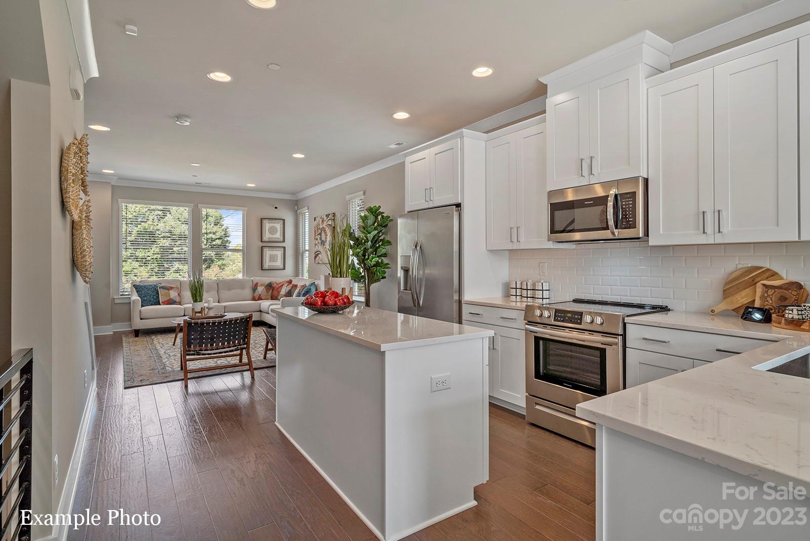 Property image 4 of 334 E Cama Street in LOSO Terraces, Charlotte, NC 28217
