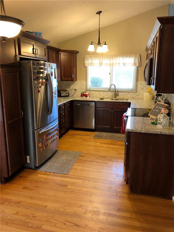 Property image 4 of 1824 Kincaid Court in Woodridge, Hickory, NC 28602