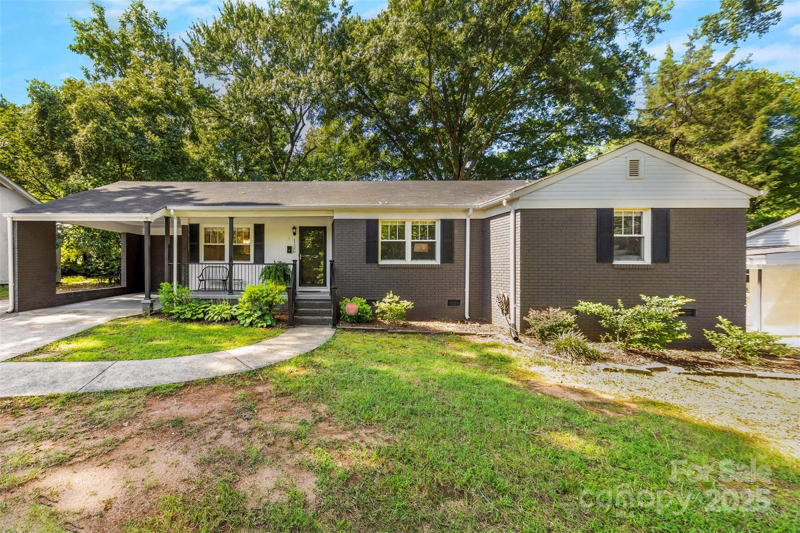 Property image 1 at 1126 E Woodlawn Road, Charlotte, NC 28209