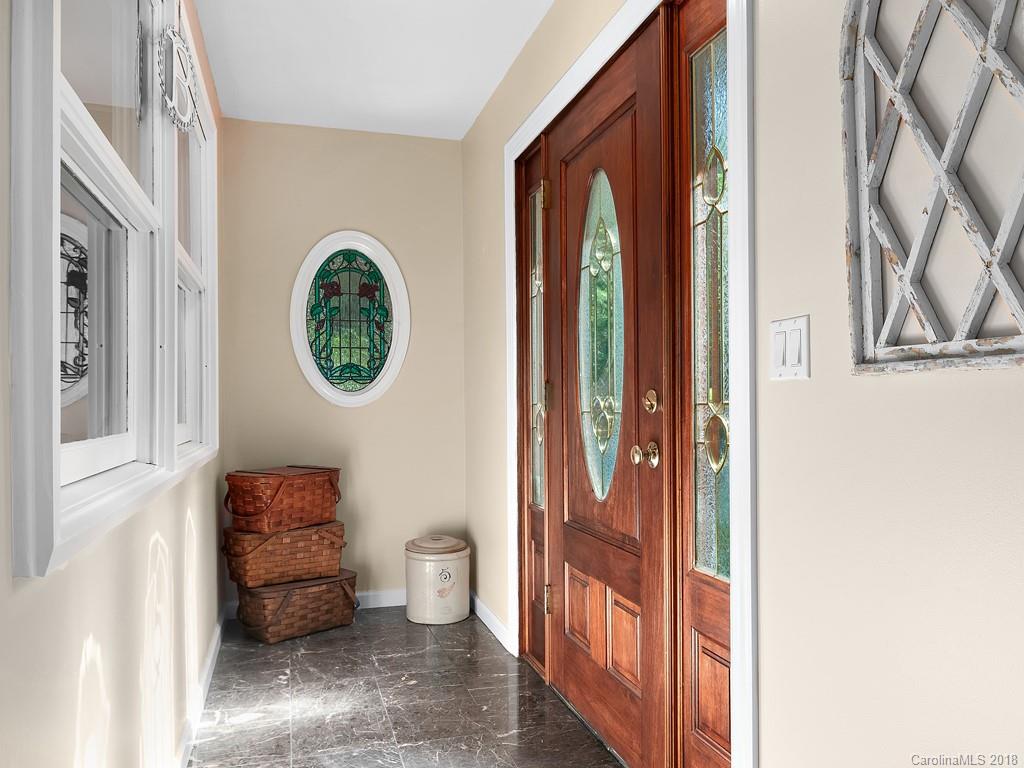 Property image 4 of 203 Woods End Drive in Jeter Mtn Terrace, Hendersonville, NC 28739