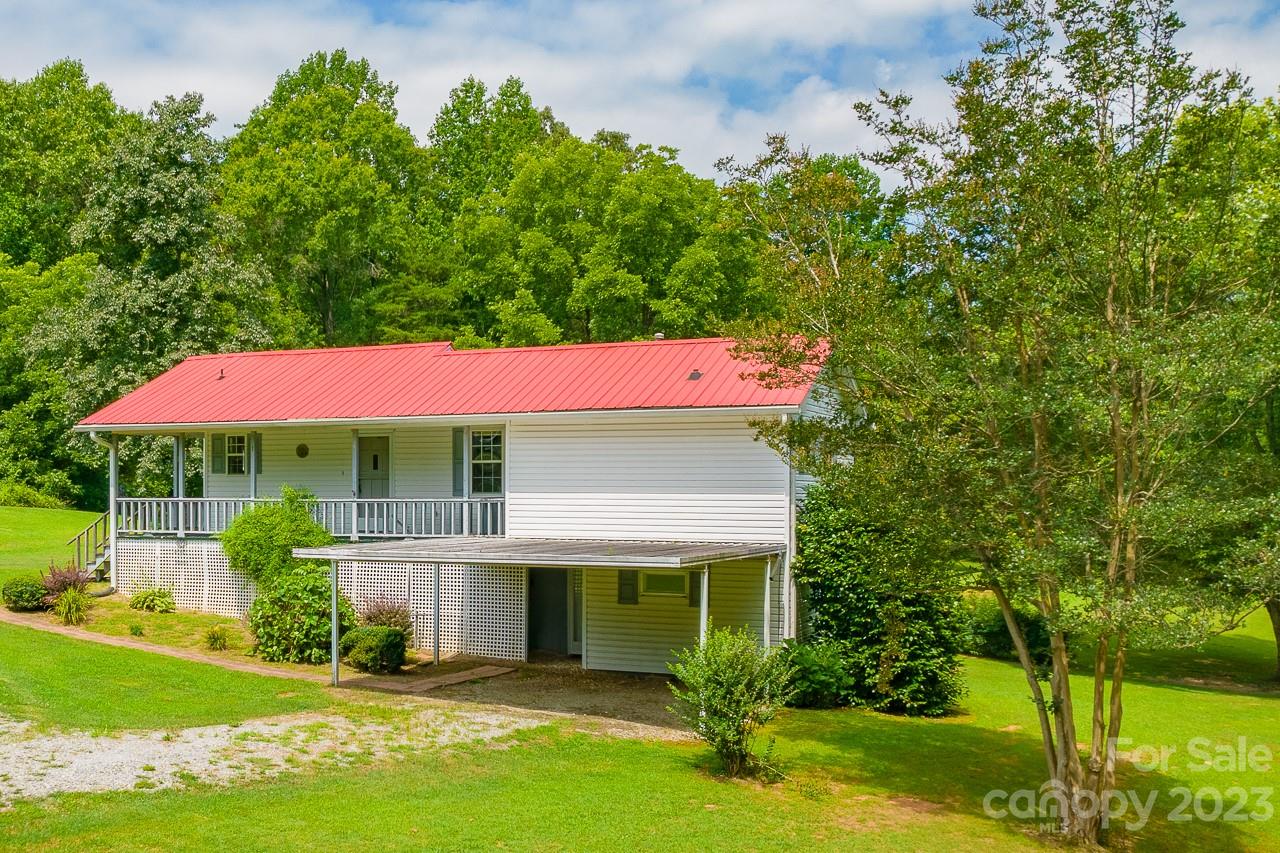 Property image 4 of 302 8th Avenue in Boyd Heights, Maiden, NC 28650