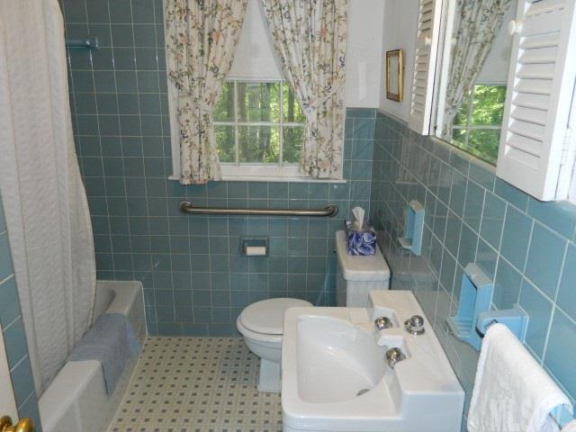 Property image 4 of 358 Tremont Circle in Tremont Park, Lenoir, NC 28645
