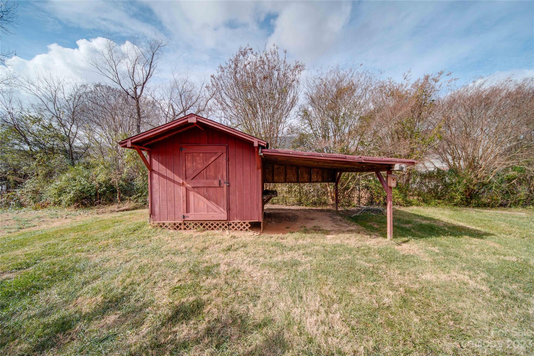 Property image 3 of 2201 Windy Hill Lane in Clover Bend, Monroe, NC 28110