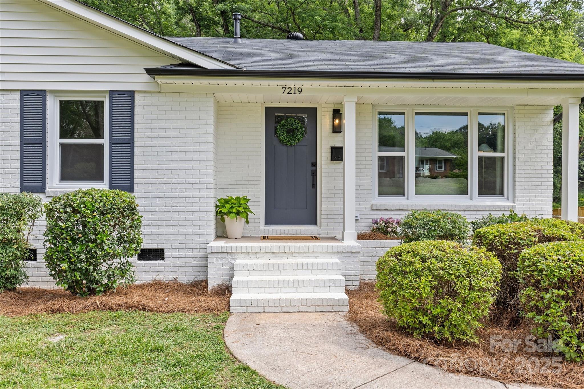 Property image 2 of 7219 Brynhurst Drive in Starmount, Charlotte, NC 28210