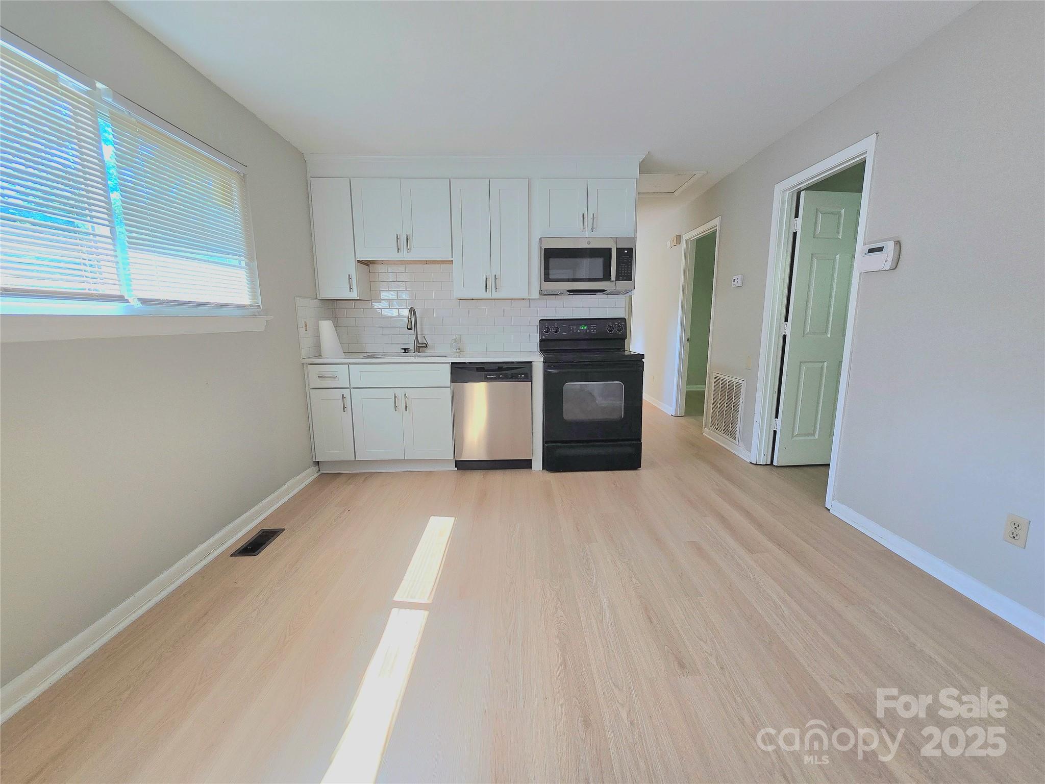 Property image 5 of 1222 Norris Avenue in Graham Heights, Charlotte, NC 28206