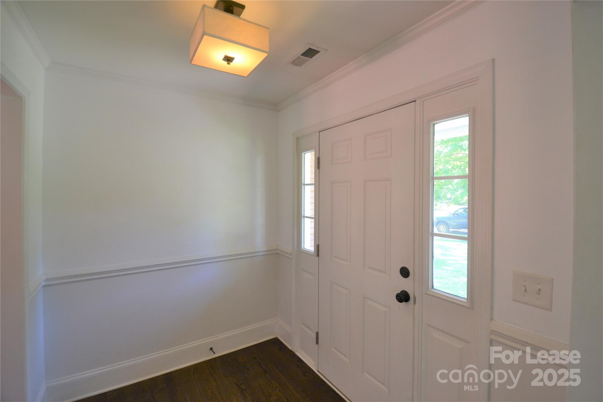 Property image 2 of 7507 Thorncliff Drive in Starmount, Charlotte, NC 28210
