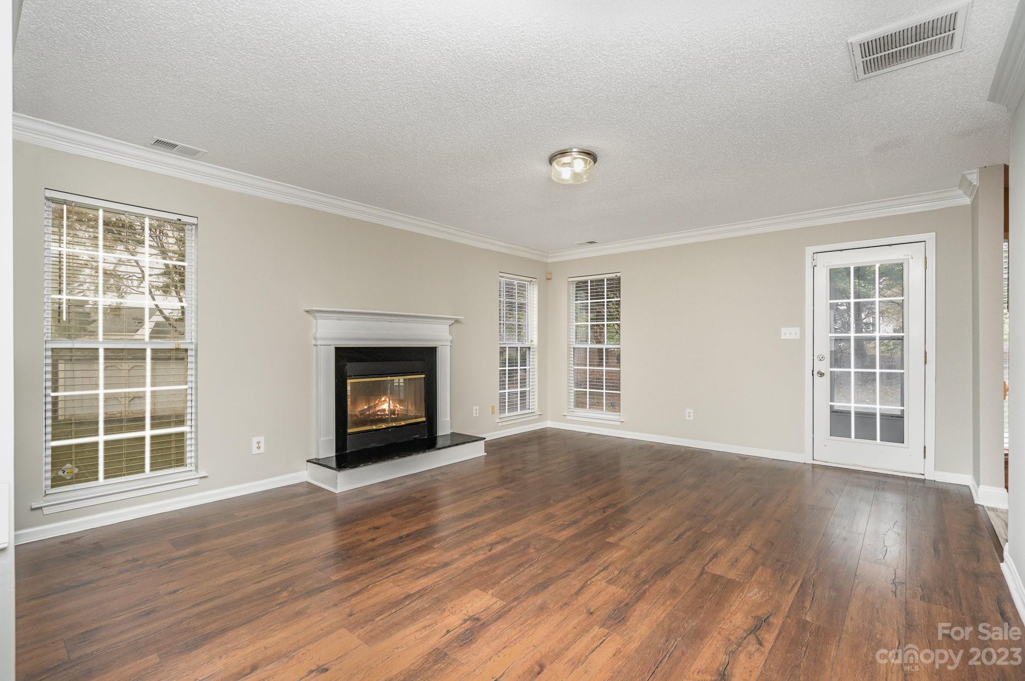 Property image 4 of 5566 Whisperfield Lane in Turtle Rock, Charlotte, NC 28215
