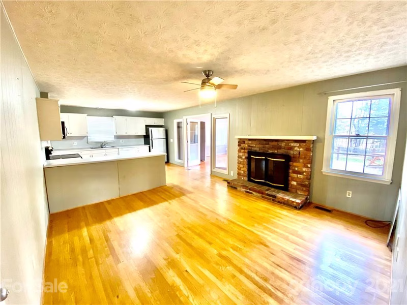 Property image 2 at 1967 Glenheath Drive, Hendersonville, NC 28791