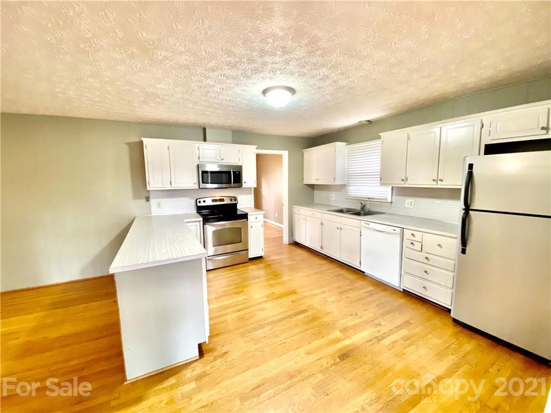 Property image 3 at 1967 Glenheath Drive, Hendersonville, NC 28791