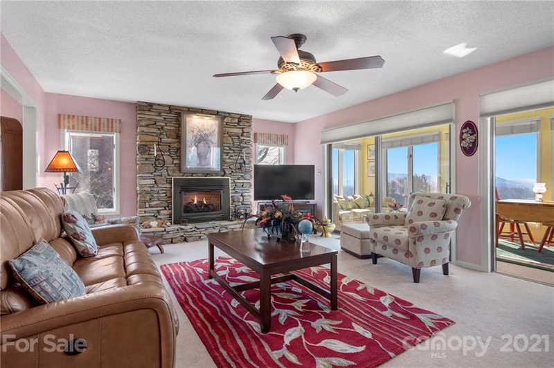 Property image 2 at 1201 Fleetwood Plaza, Hendersonville, NC 28739