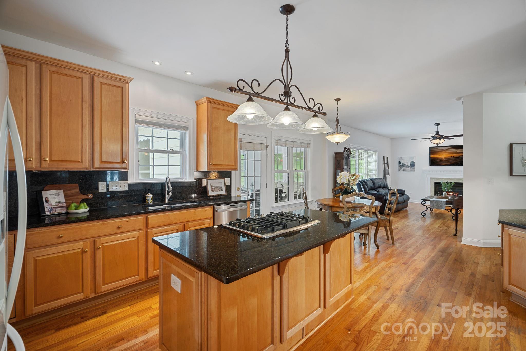 Property image 5 of 11917 Ulsten Lane in Northstone, Huntersville, NC 28078