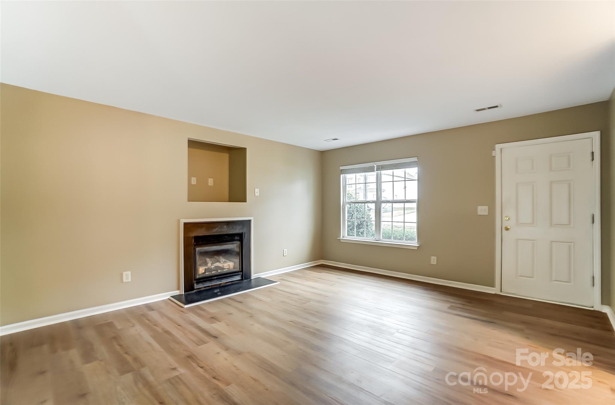 Property image 4 of 830 Wilcrest Court in Hunter Park, York, SC 29745