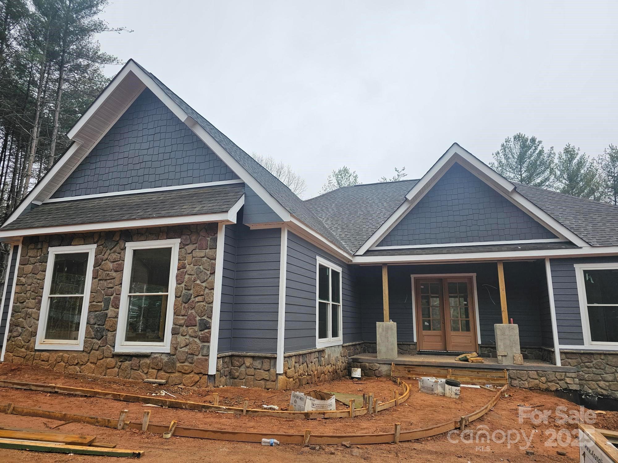 Property image 4 of 2031 Robert Drive in Old Oaks Estates, Morganton, NC 28655