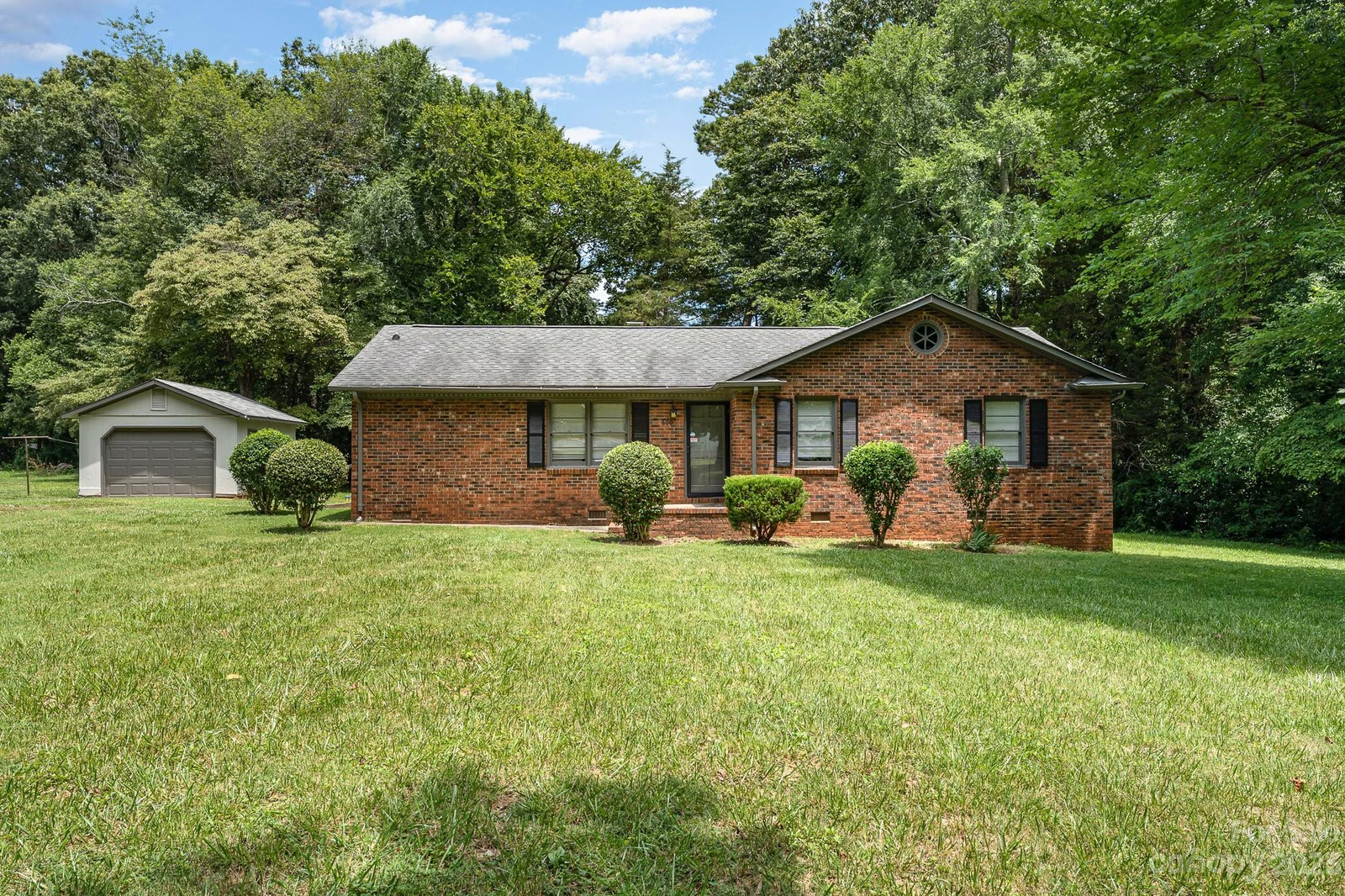 Property image 1 at 600 Touch Me Not Lane, Charlotte, NC 28216
