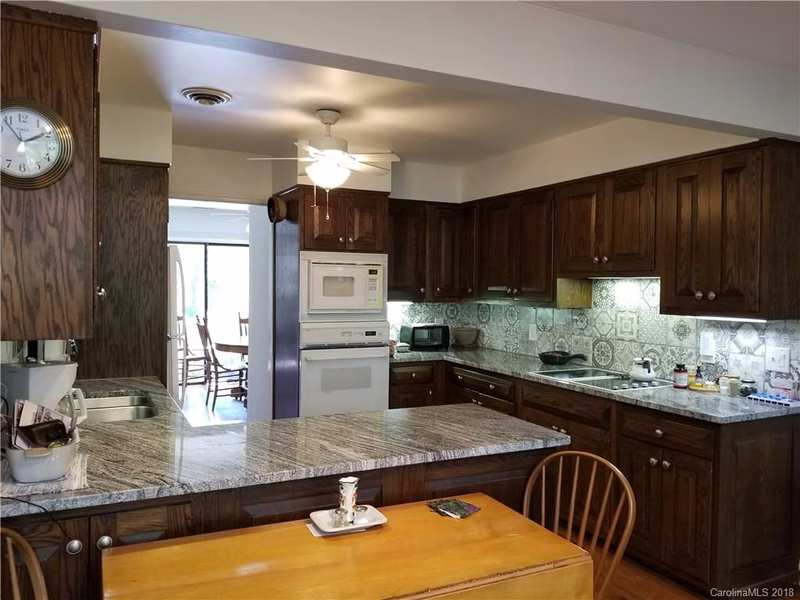 Property image 5 at 14 Lakemoor Lane, Hendersonville, NC 28739