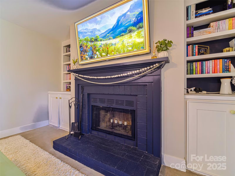 Property image 3 at 3300 Selwyn Farms Lane, Charlotte, NC 28209