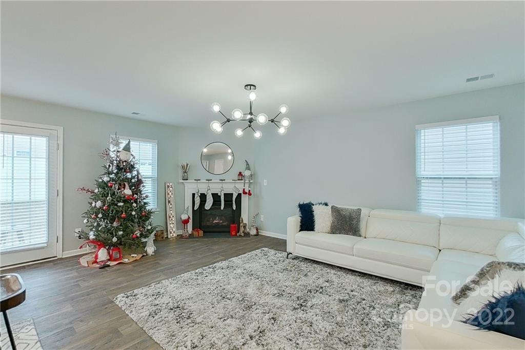 Property image 3 of 3016 Winesap Drive in Apple Creek, Dallas, NC 28034