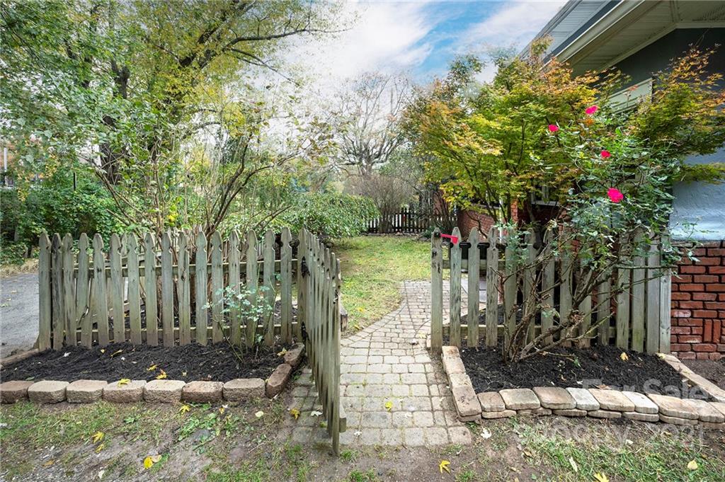 Property image 4 of 8 Furman Court in Oak Park, Asheville, NC 28801