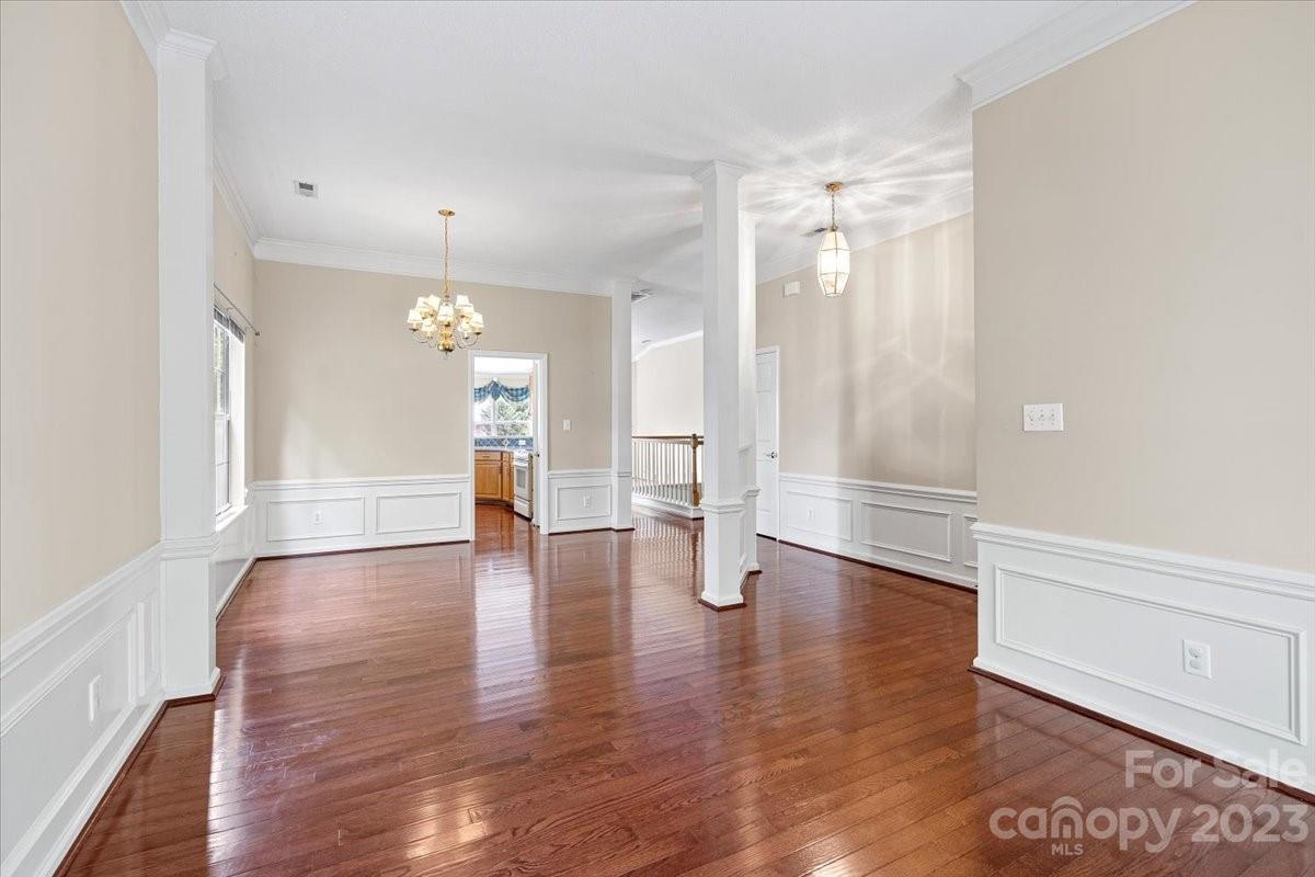 Property image 5 of 6423 Summertree Lane in Providence Commons, Charlotte, NC 28270