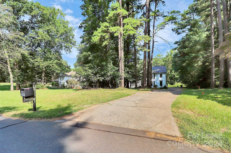 Property image 2 at 14301 Hackamore Drive, Matthews, NC 28105
