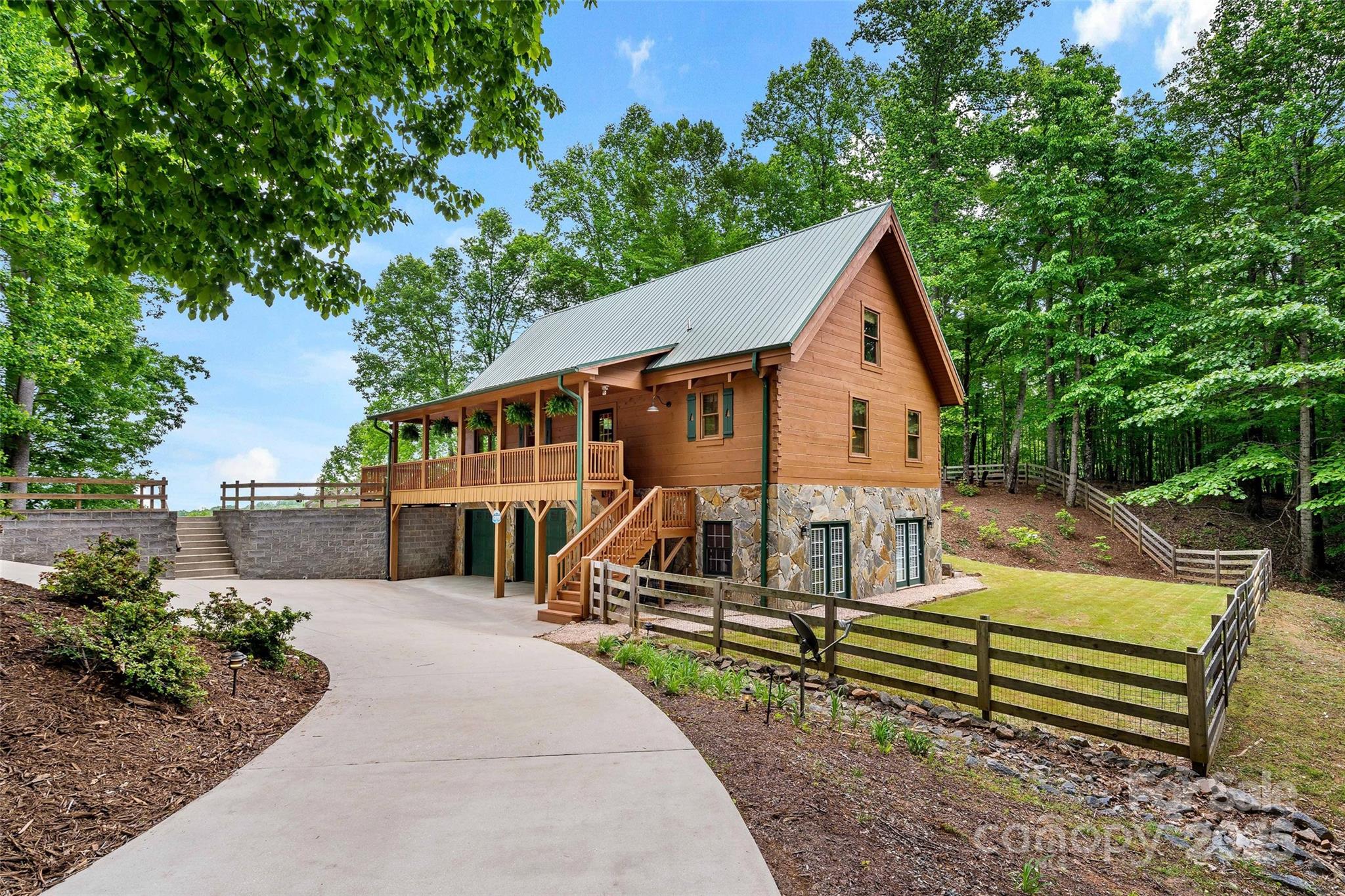 Property image 2 of 77 Pepperwood Drive in Forest Heights, Marion, NC 28752