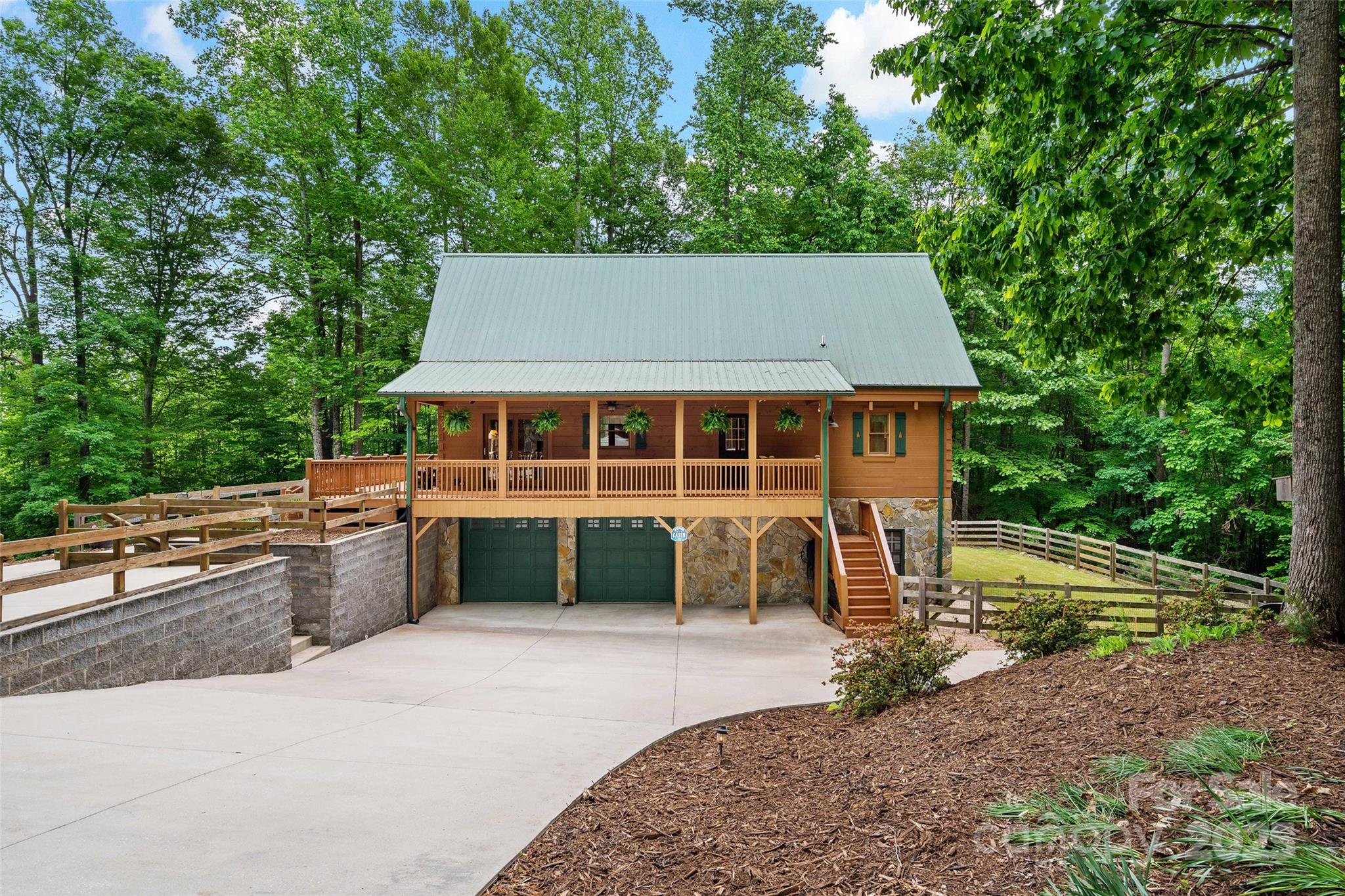 Property image 3 of 77 Pepperwood Drive in Forest Heights, Marion, NC 28752