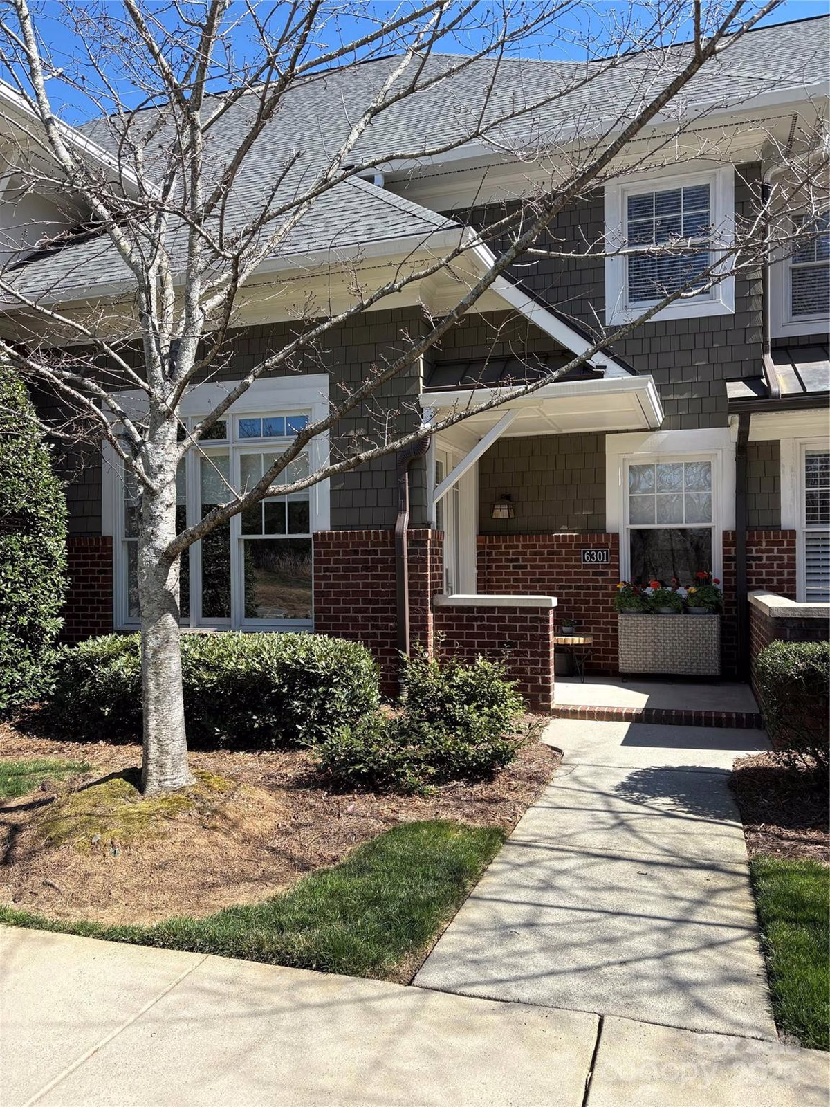 Property image 1 at 6301 Park South Drive, Charlotte, NC 28210