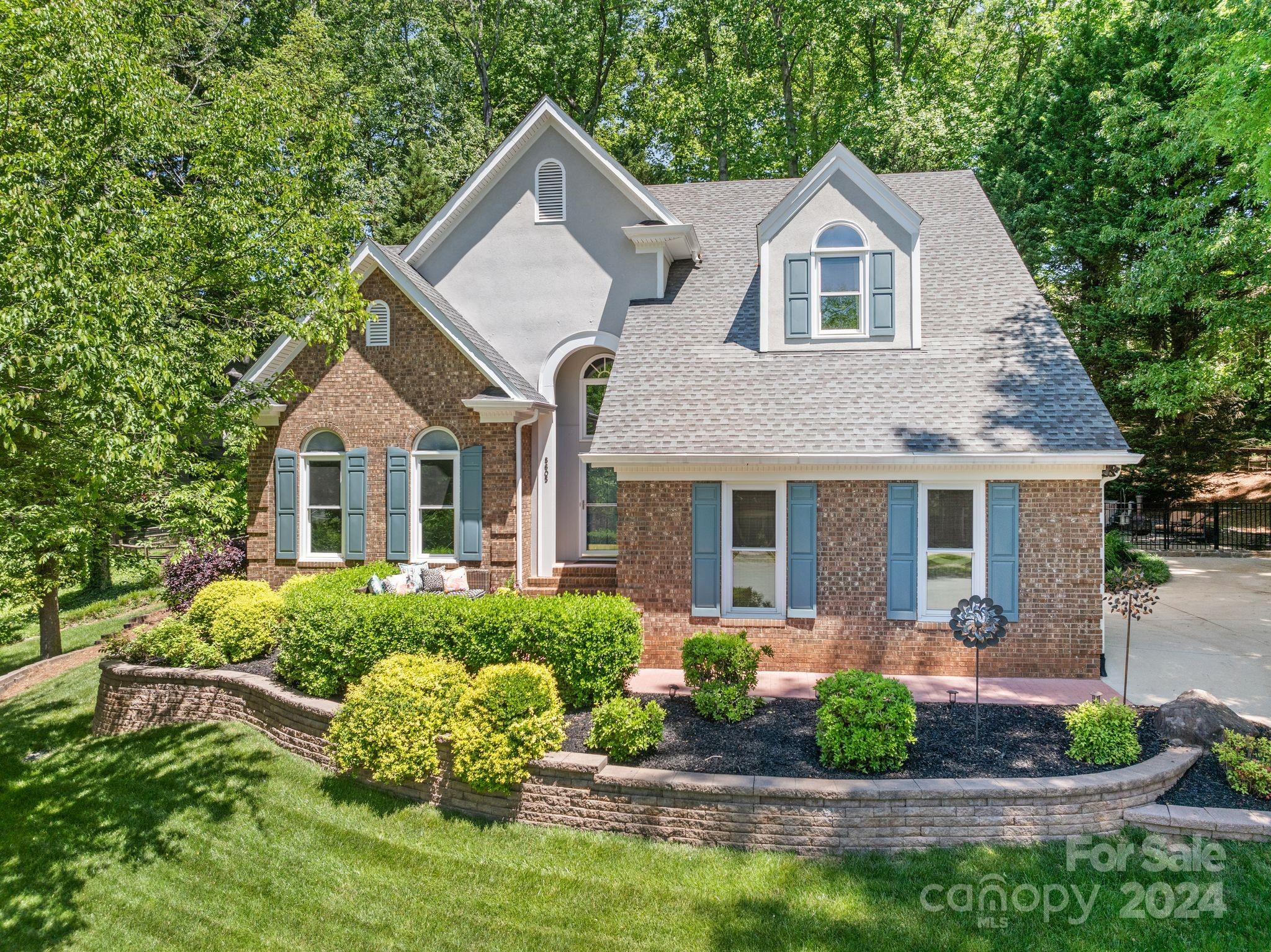 Property image 2 of 8605 Taybrook Drive in Wynfield, Huntersville, NC 28078