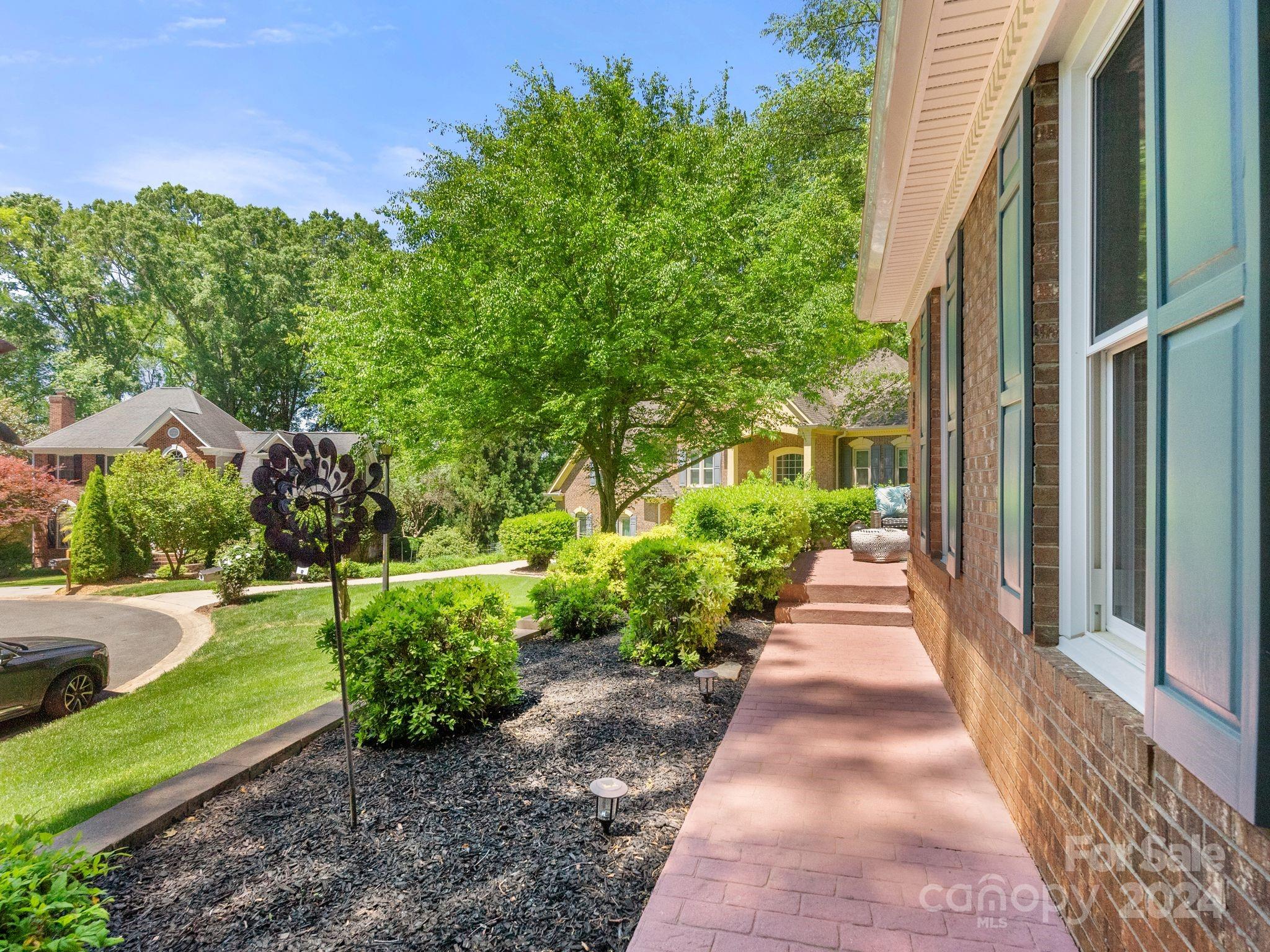 Property image 4 of 8605 Taybrook Drive in Wynfield, Huntersville, NC 28078
