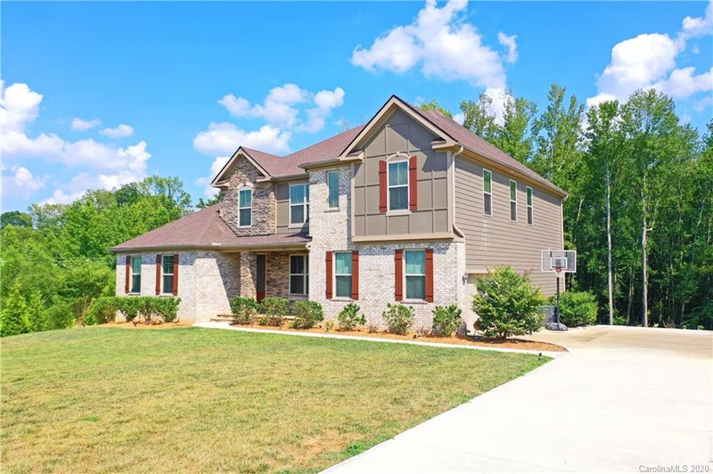Property image 2 at 601 Blaise Court, Matthews, NC 28104
