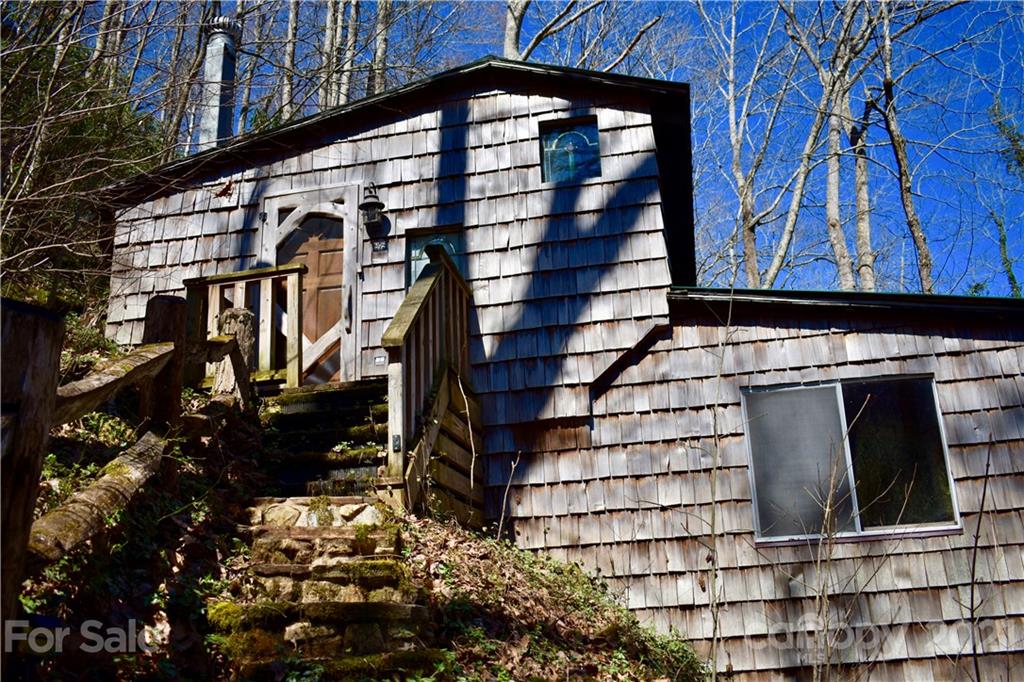 Property image 2 of 51 Snowbird Lane in Cattail Farms, Burnsville, NC 28714