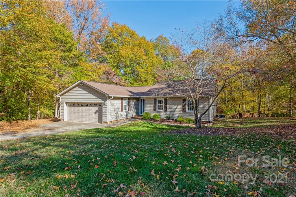 Property image 2 of 6506 Carmel Hills Drive in Carmel Hills, Charlotte, NC 28226