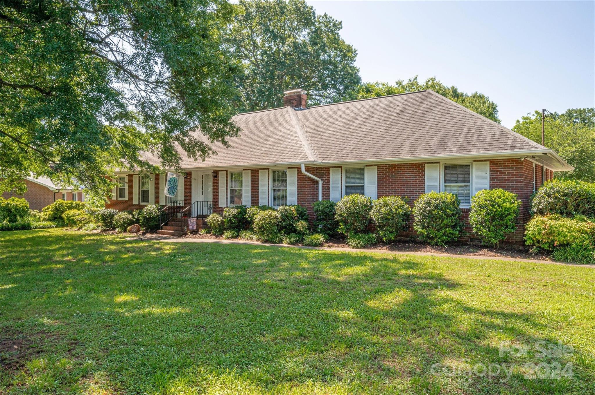Property image 5 of 1015 Dumbarton Road in Sherwood Forest, Gastonia, NC 28054
