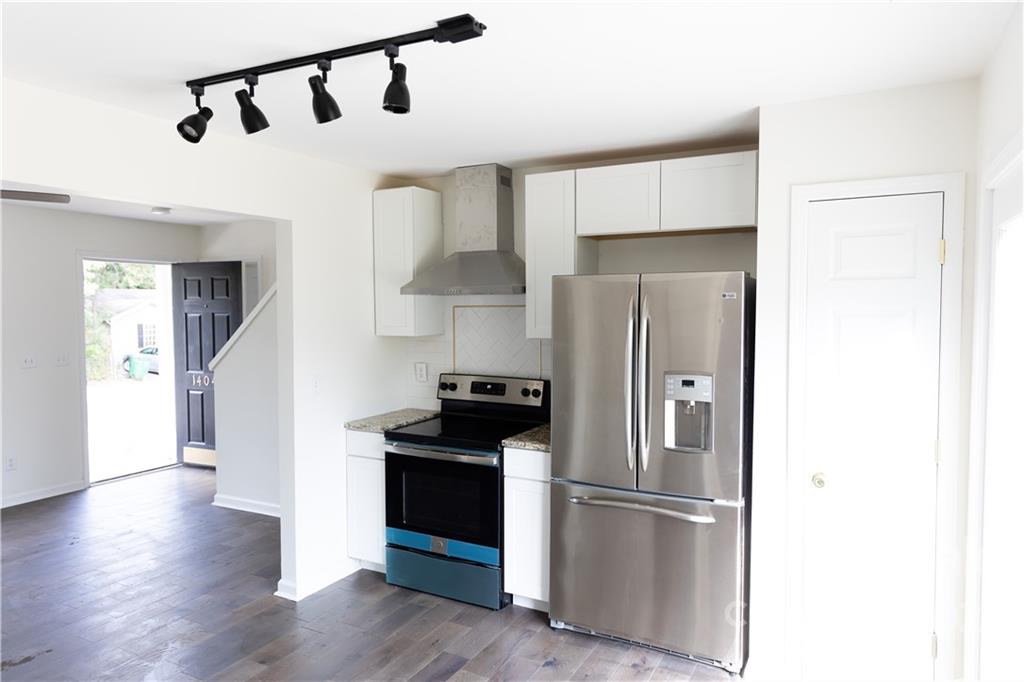 Property image 3 of 1404 Fontana Avenue in Greenville, Charlotte, NC 28206