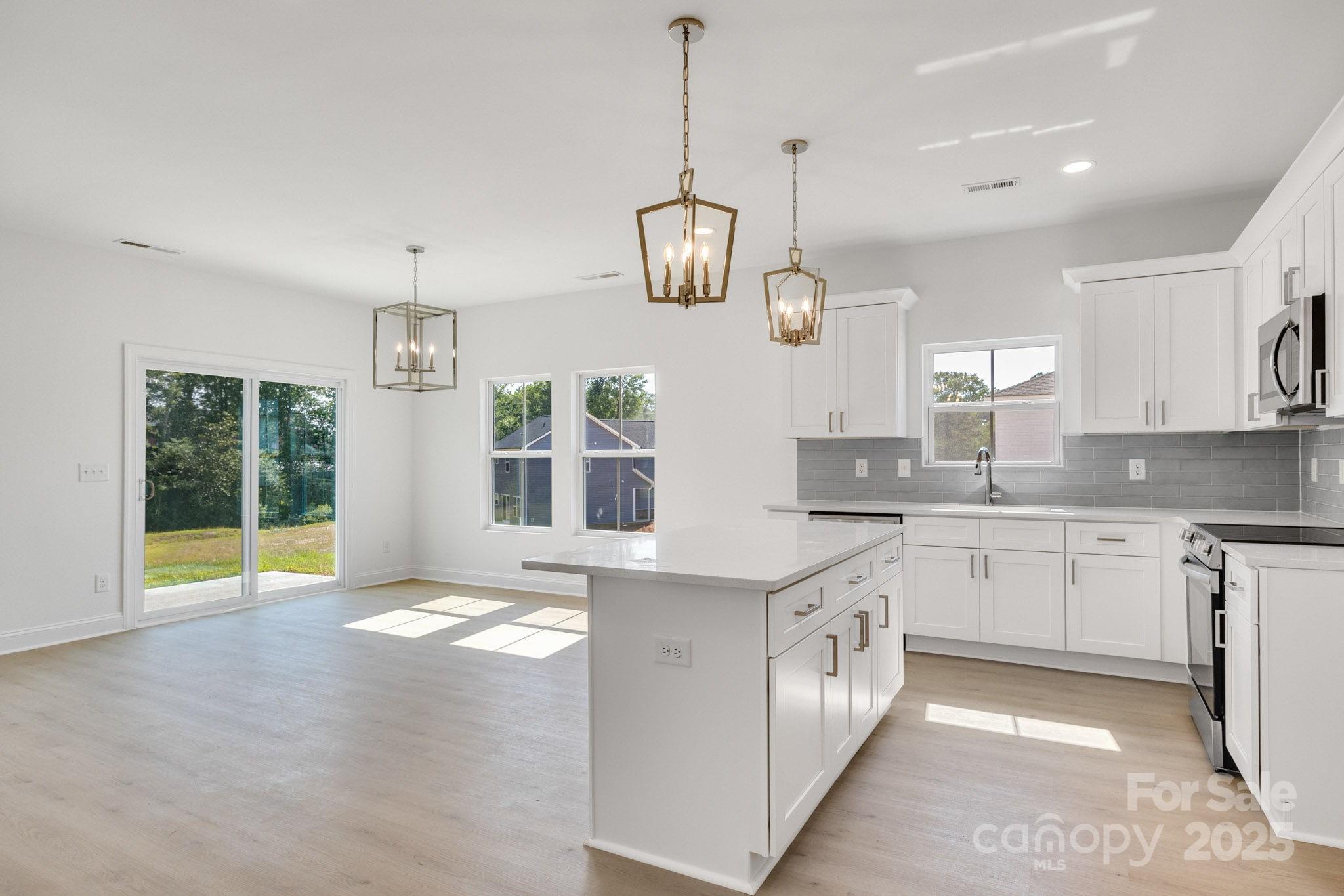 Property image 3 of 450 Contentment Court in Peacewood, Kannapolis, NC 28081