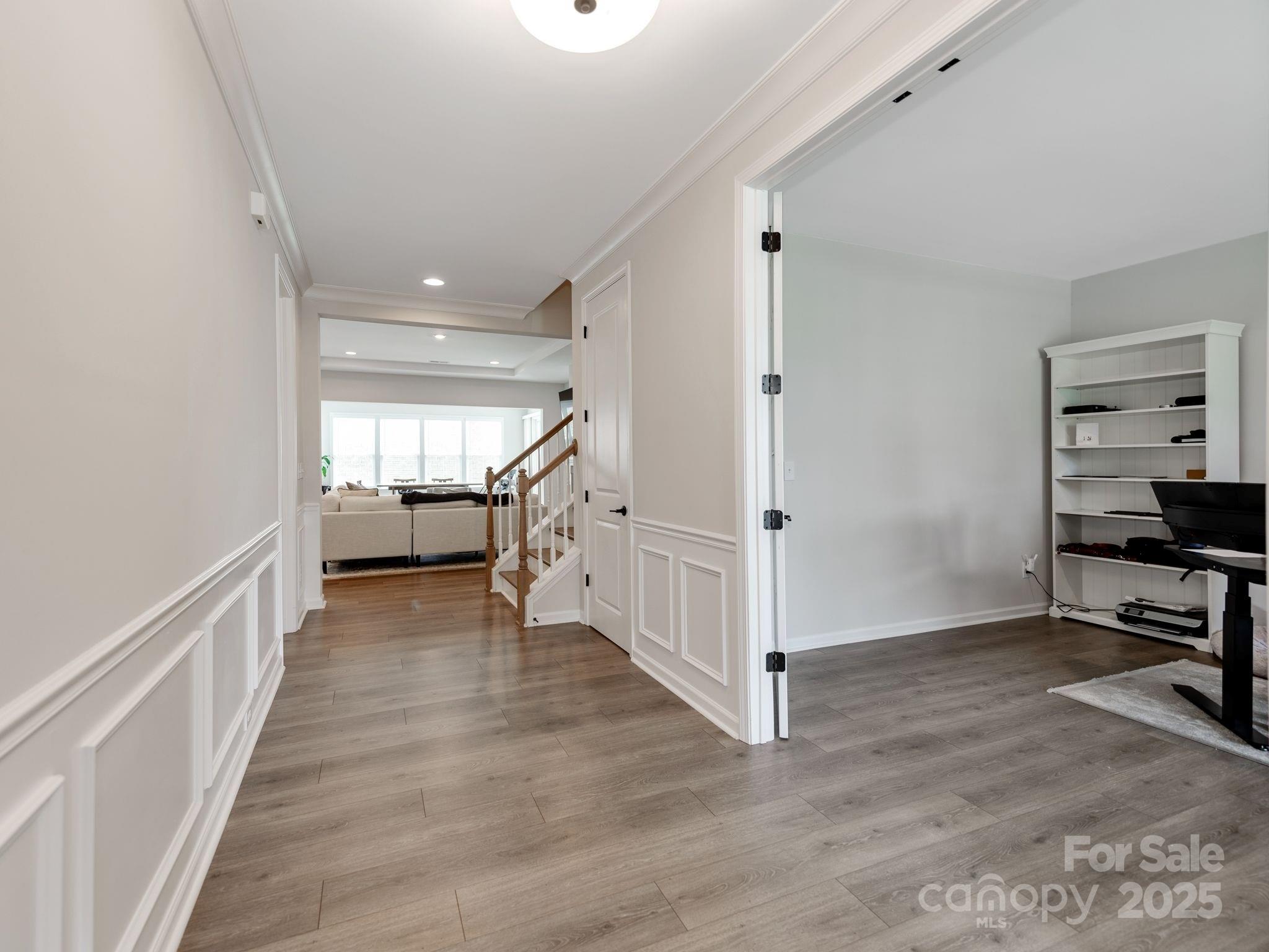 Property image 4 of 310 W Waterlynn Road in Reids Cove, Mooresville, NC 28117