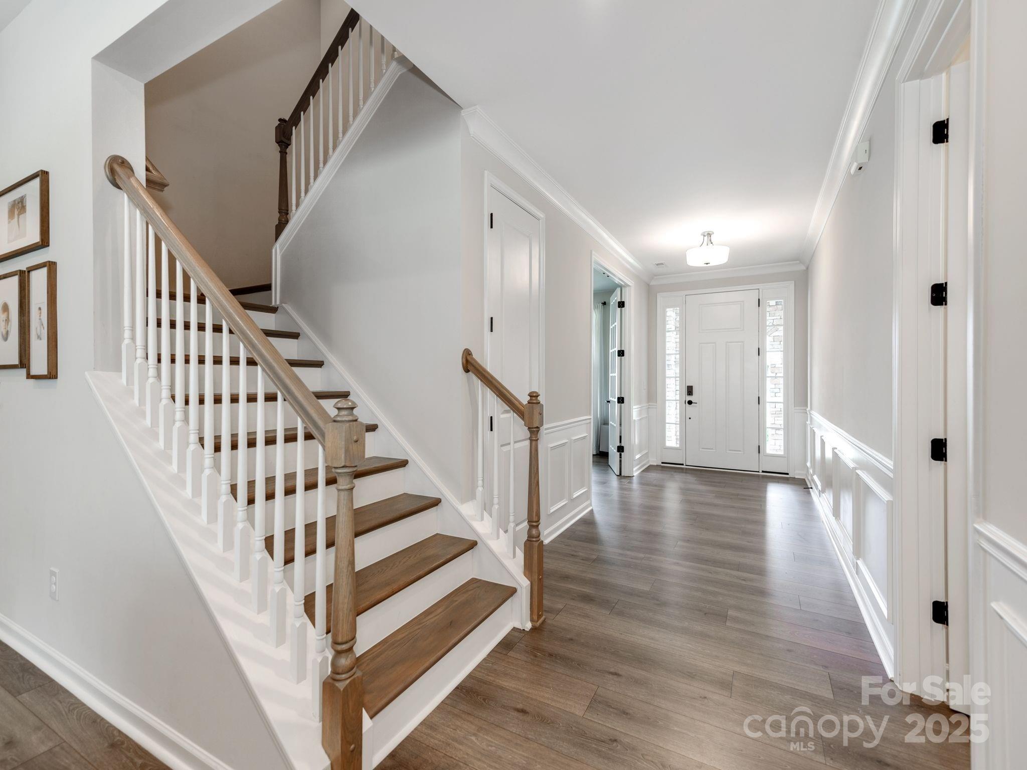 Property image 5 of 310 W Waterlynn Road in Reids Cove, Mooresville, NC 28117