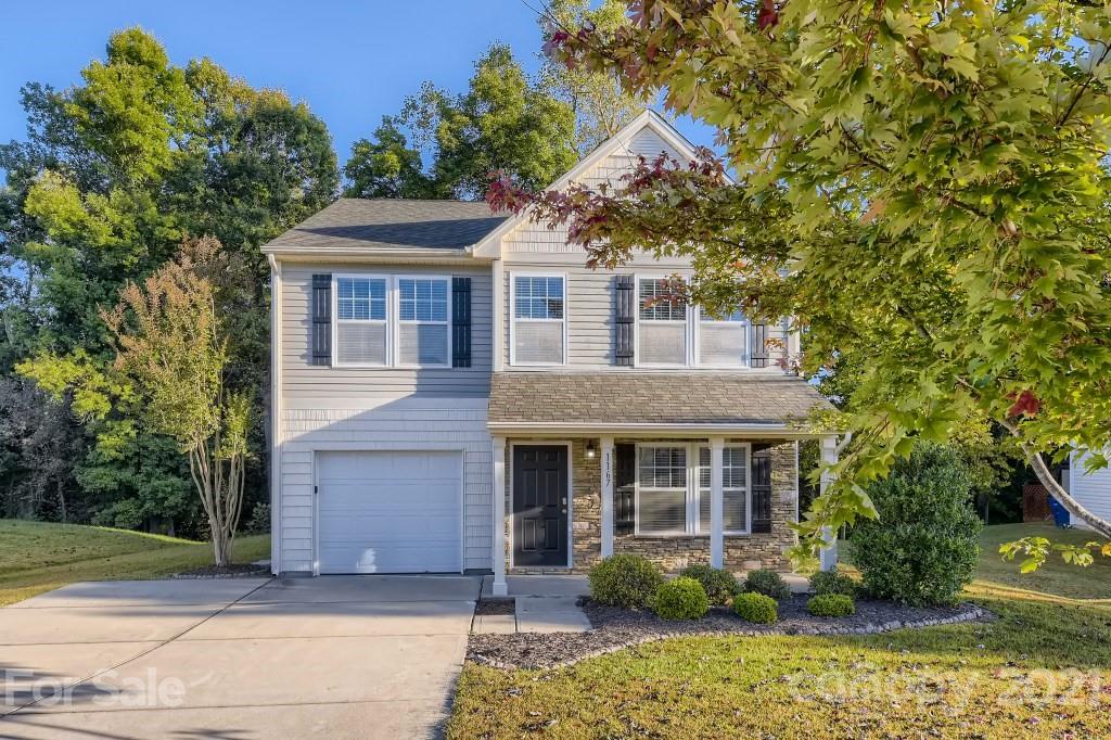 Property image 2 of 1167 Valley Street in Valleybrook, Statesville, NC 28677