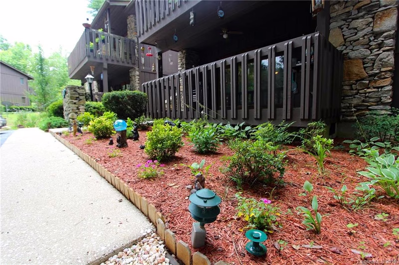 Property image 2 at 75 Maxine Lane, Hendersonville, NC 28739