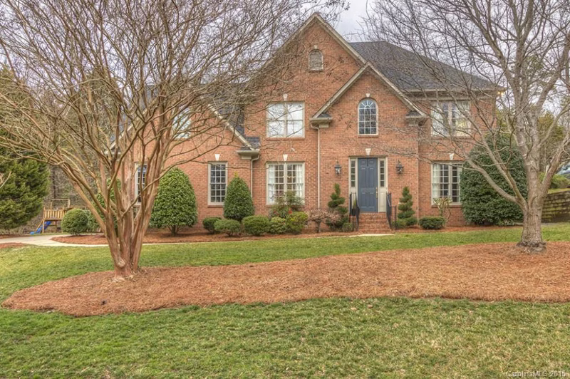 600 River Oaks Lane