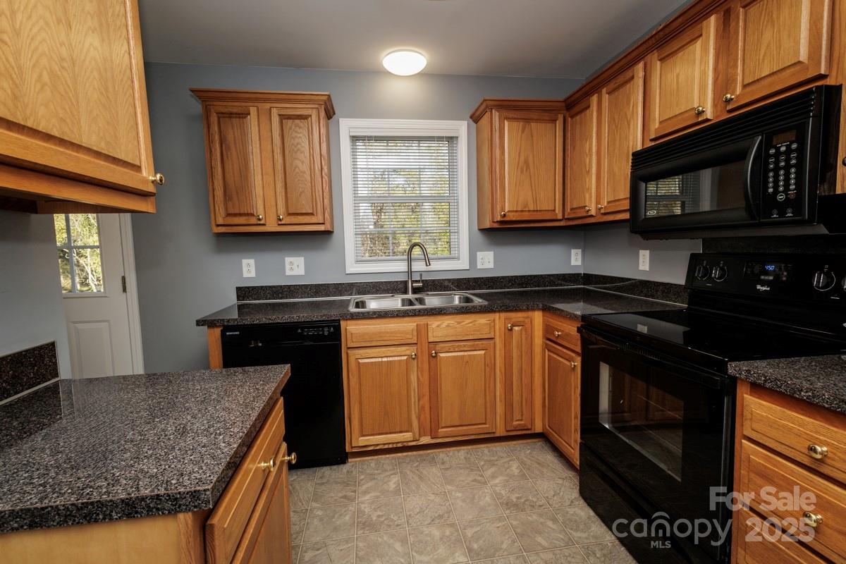 Property image 3 of 580 Earley Street in Jackson Park, Kannapolis, NC 28083