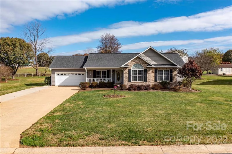 Property image 2 at 2604 Chandy Street, Newton, NC 28658