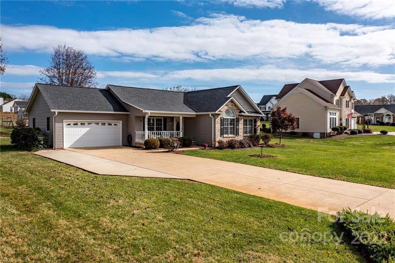 Property image 3 at 2604 Chandy Street, Newton, NC 28658
