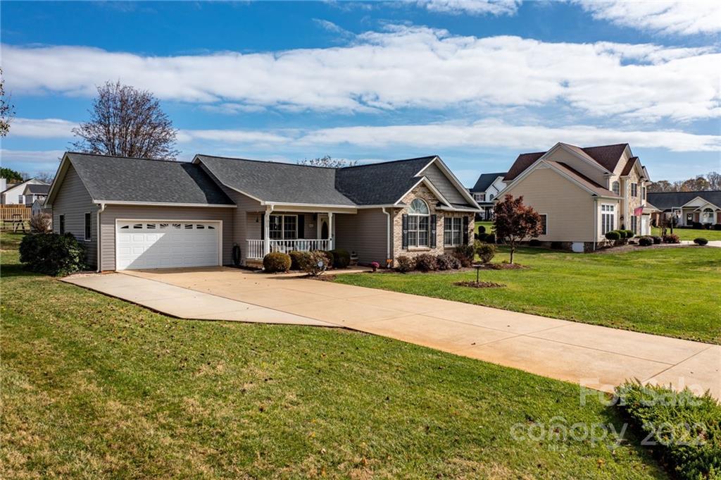 Property image 3 of 2604 Chandy Street in Walnut Creek, Newton, NC 28658