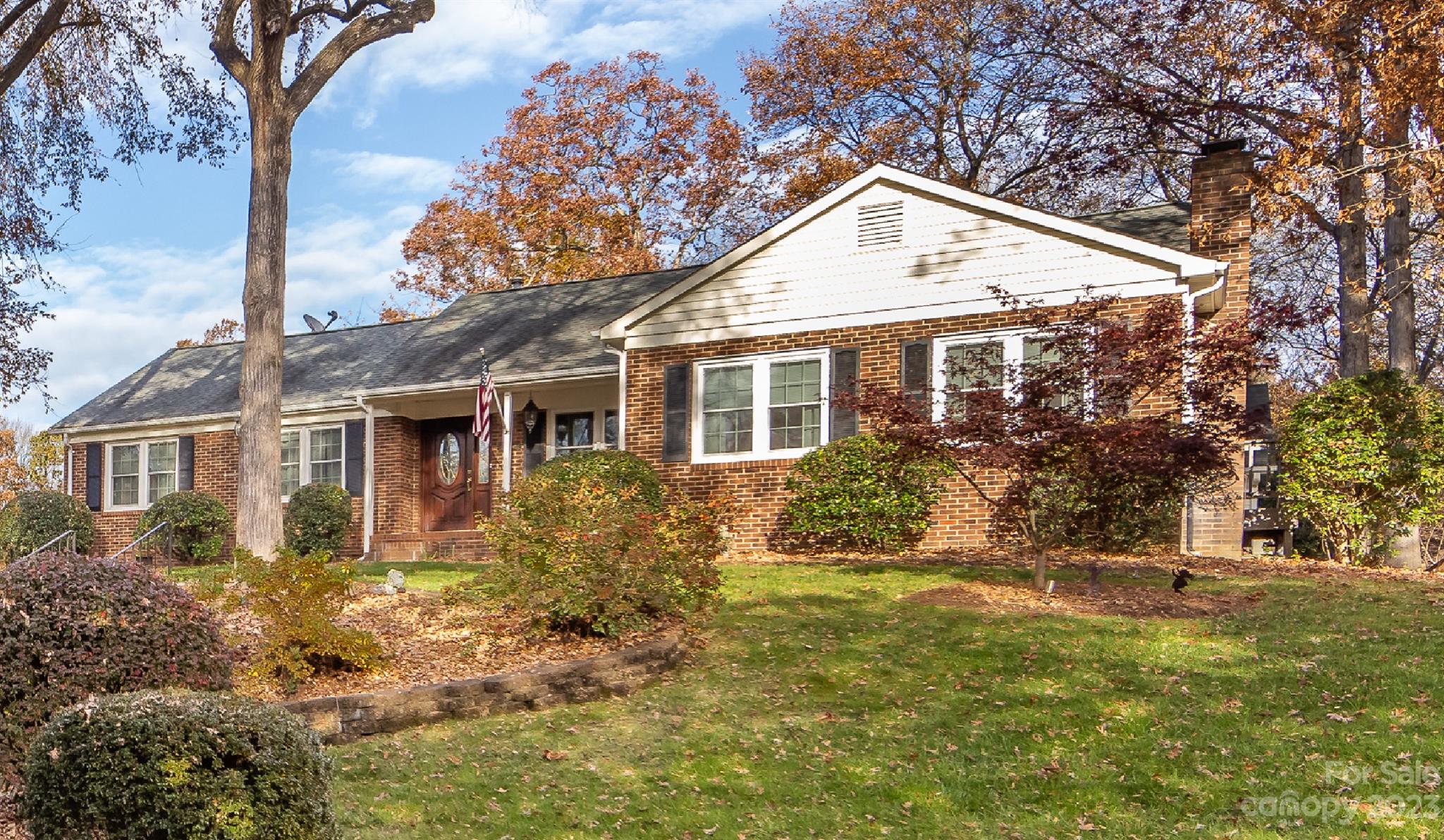 Property image 2 of 4101 Waterford Drive in Carmel Valley, Charlotte, NC 28226