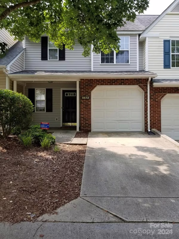8653 Robinson Forest Drive
