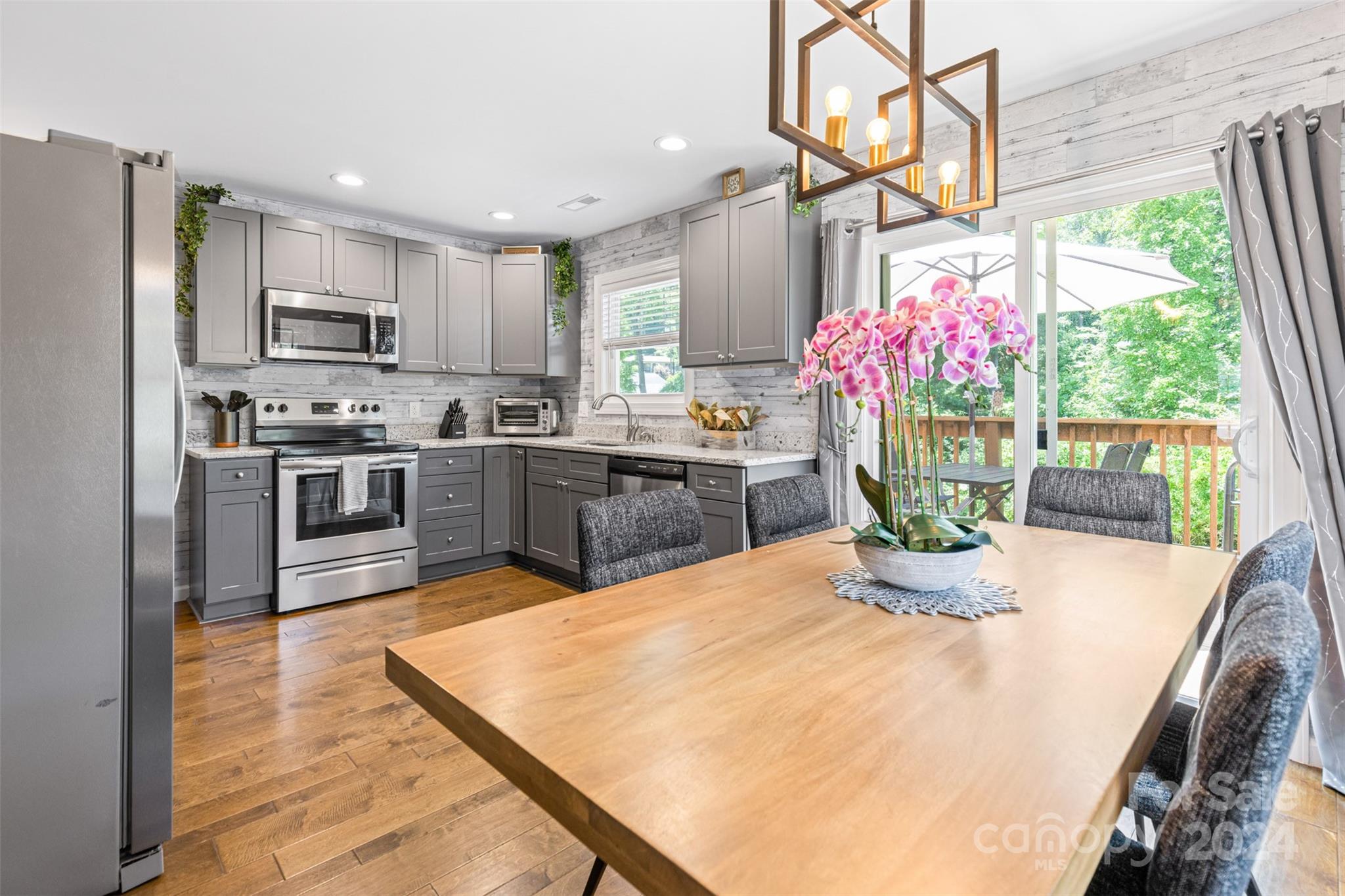 Property image 4 of 301 Jenna Clare Lane in Sycamore Cove, Asheville, NC 28803