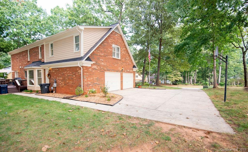 Property image 5 of 9711 Vixen Lane in Green Farm, Huntersville, NC 28078