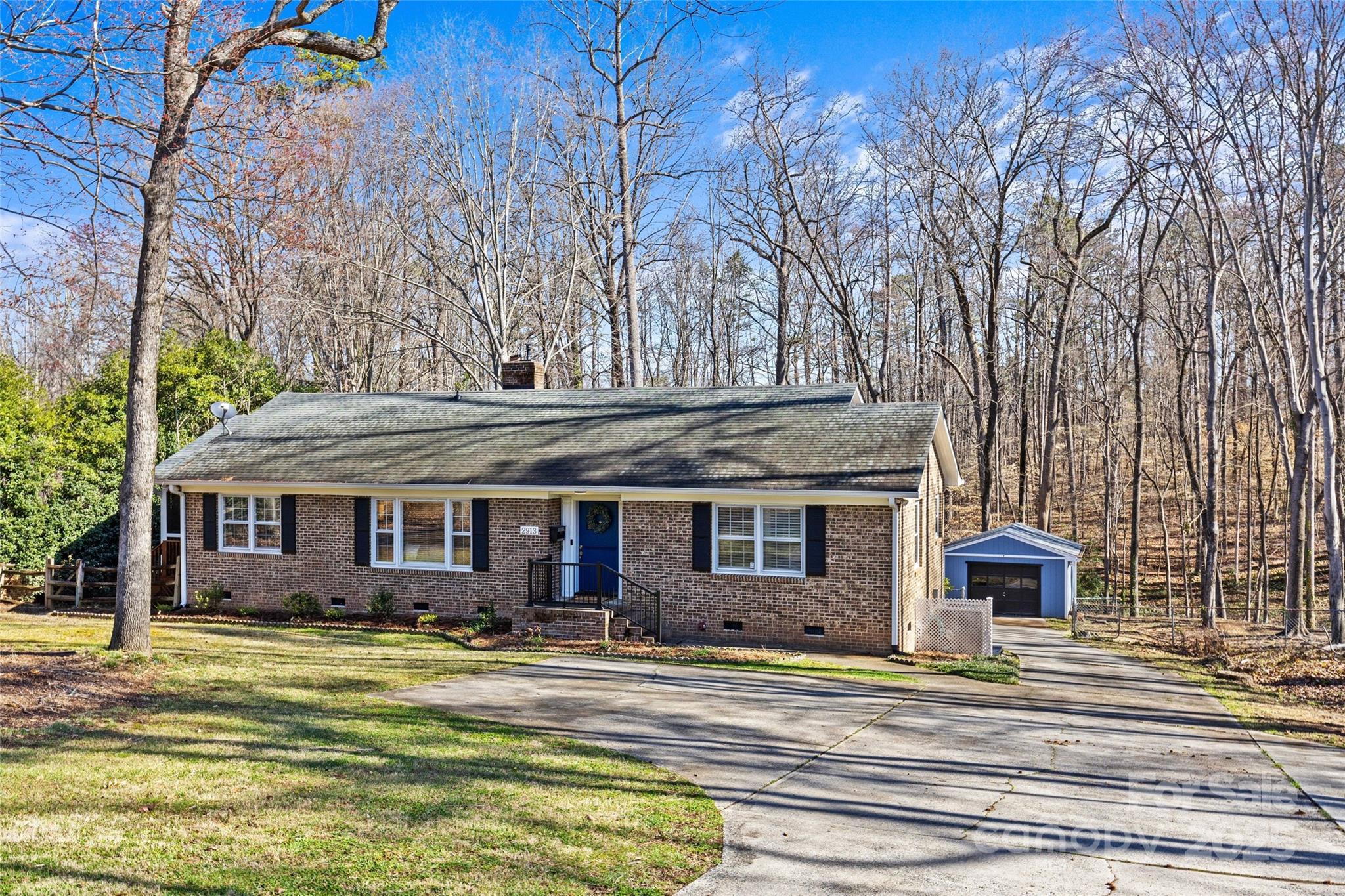Property image 2 of 2913 Archdale Drive in Spring Valley, Charlotte, NC 28210